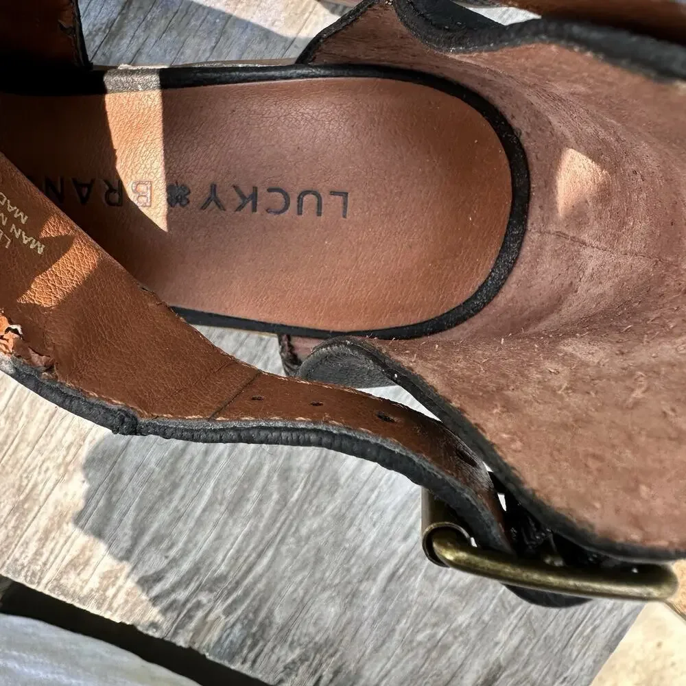 Lucky Brand lining inside